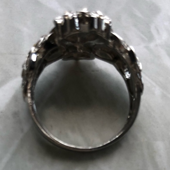 Costume jewelry statement rings lot of 3 CLOSET CLEAR OUT - Picture 11 of 12